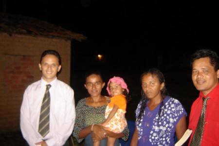 Pr. Clayton, Miss. Ednaldo e irmãs da igreja de Piripiri